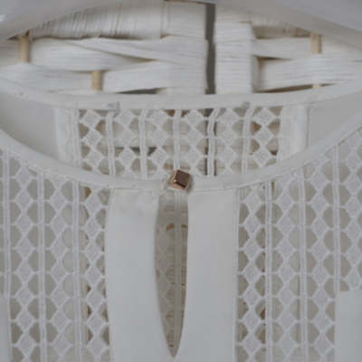 Hollow Lace Casual White Chiffon Blouse Long Sleeves For Young Ladies