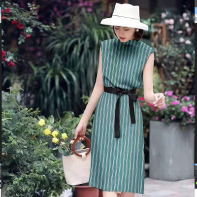 Boat Neck Sleeveless Ladies Elegant Dresses , 100% Cotton Striped Sheath Pencil Dress
