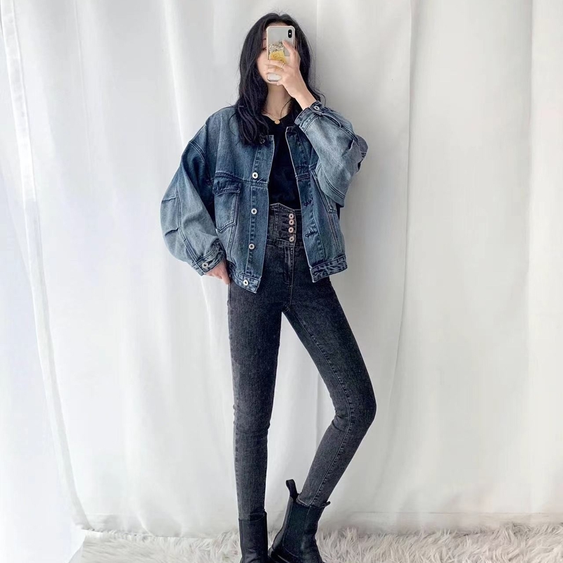 Fashionable T-Shirt Eco Friendly Sustainable Clothing Moisturizing