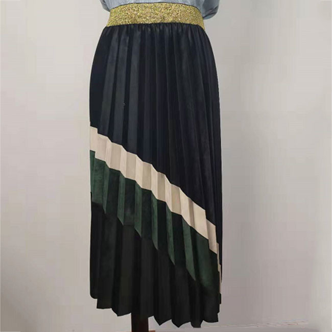 Anti Static Ladies Elegant Dresses , Breathable Black Chiffon Pleated Skirt